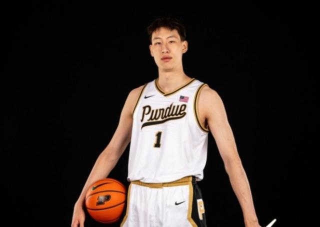 开云体育官网-郇斯楠称不关注NBA选秀前景 模拟选秀曾跻身乐透